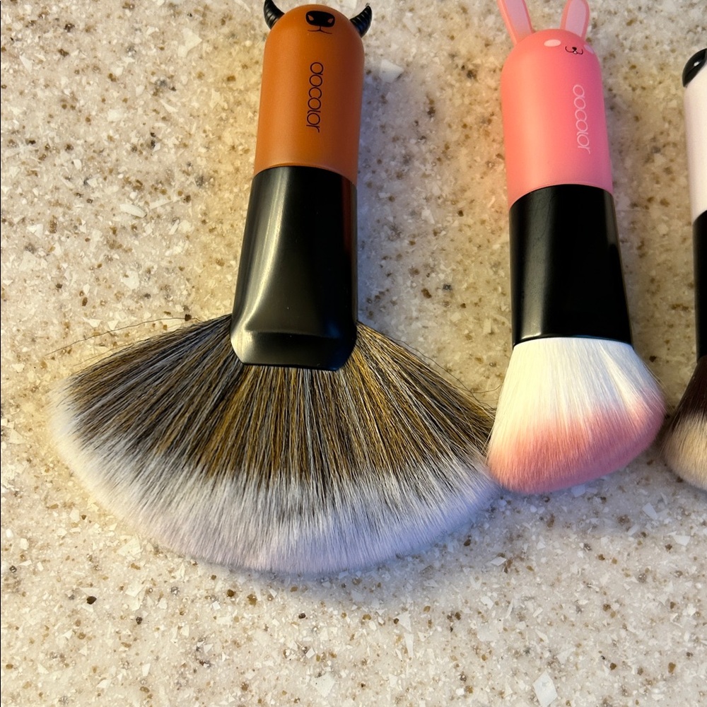 Adorable Animal Makeup Brush Set - Pink, White, Brown, Gray - Picture 7 of 13